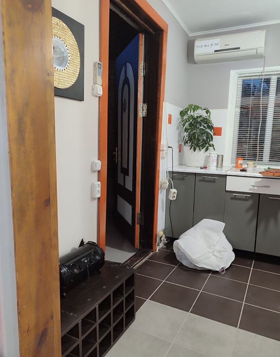 Здам 2 кімнатну квартиру по вулиці Поповича