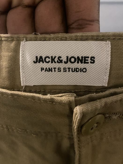 Calça cargo com ajustador nos pés, otima qualidade