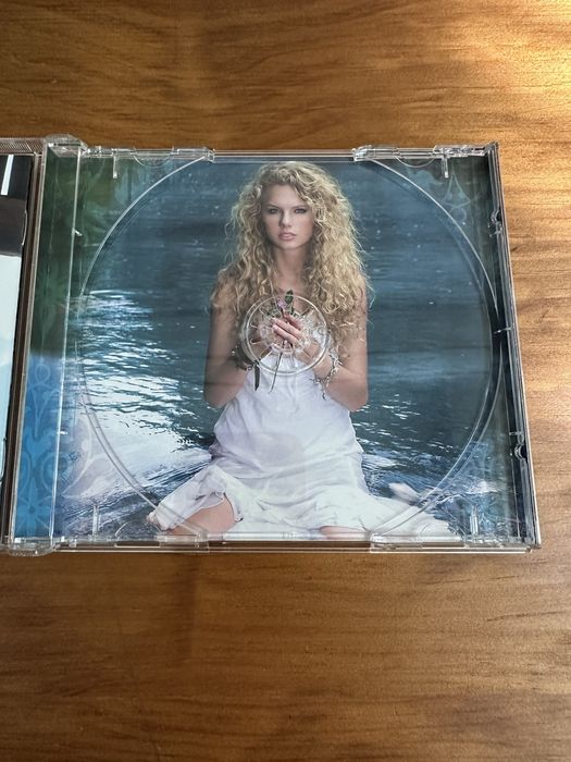 Taylor Swift debut cd