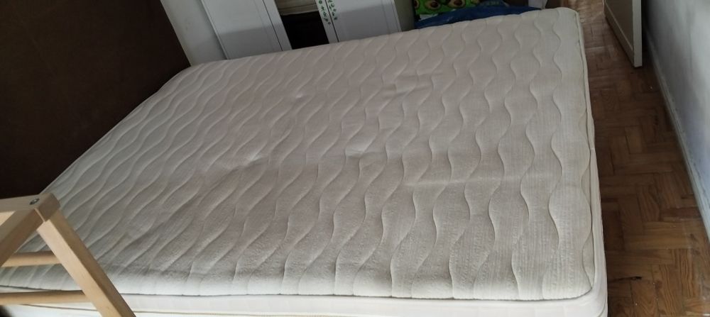 Sommier com arrumação 160X200