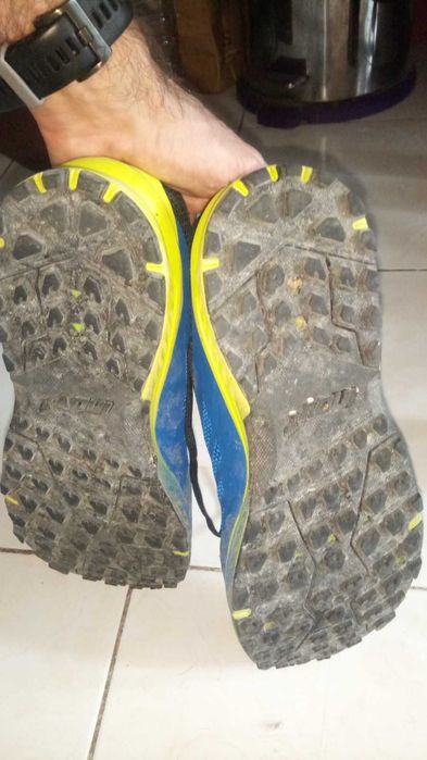 Sapatilhas INOV-TrailRoc 280_42_27cm_Trail_Corrida