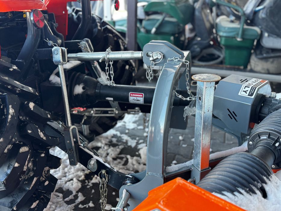 Комплект трактор Hinomoto HM 275 + лопата для снігу і щітка