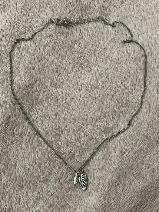 Naszyjnik wisiorek srebrny z piórkiem