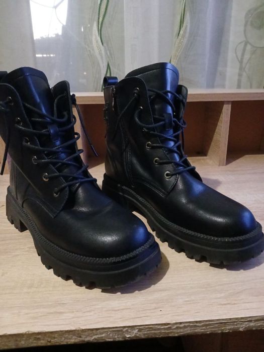 Зимові жіночі ботінки