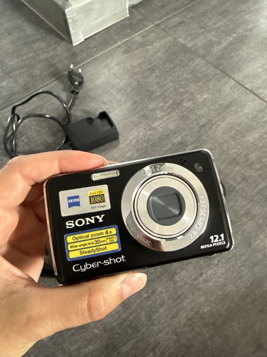 Sony cyber shot 12.1 mega pixels dsc w210 steady shot aparat