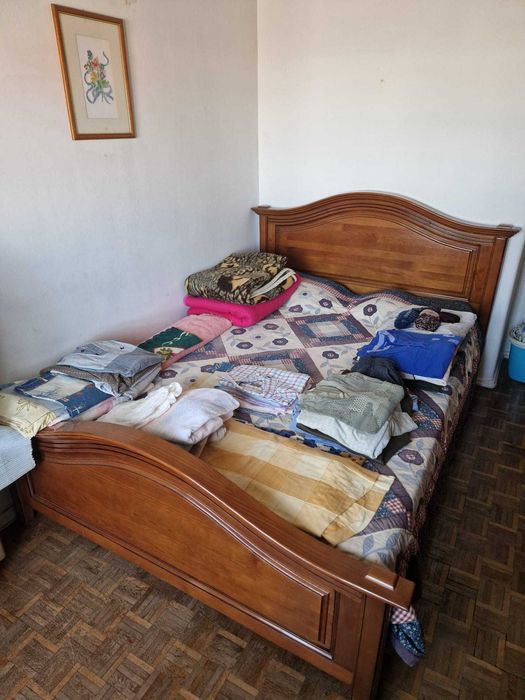 Cama de casal + Estrado + Colchão