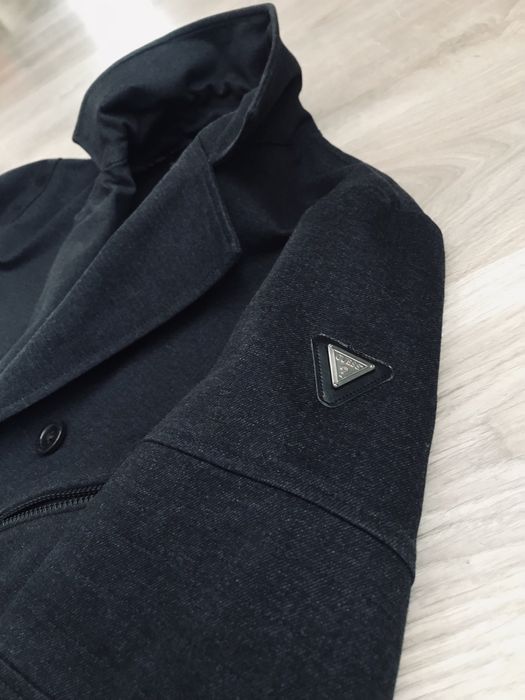 Plaszcz meski Guess podpinka markowy oryginalny ikona stylu