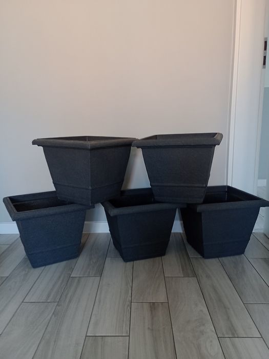 Nowa donica ogrodowa antracytowa