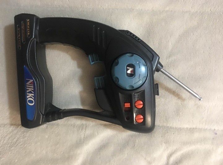 Carro Telecomandado NIKKO SUPER DOMINATOR (1996)