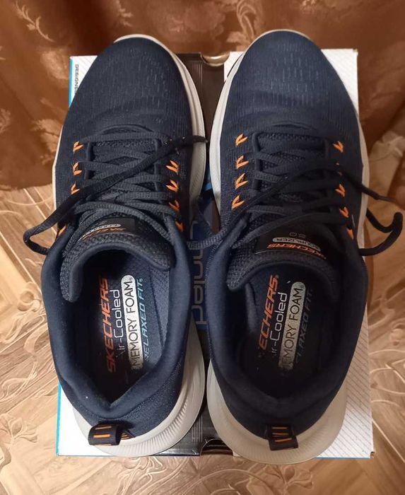 Кроссовки Skechers, размер 43