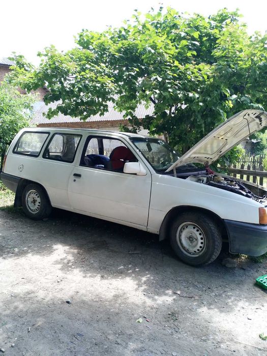 Продам машину Опель