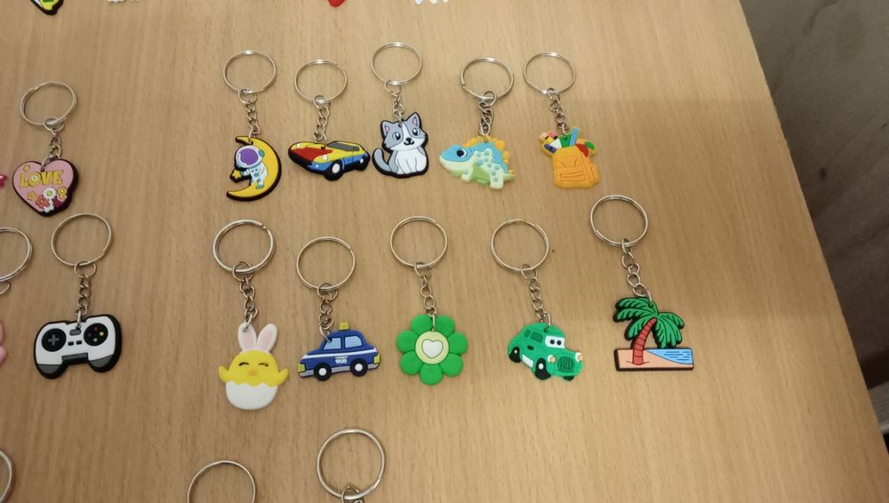 Breloczek do wyboru do koloru cena za sztukę 2  złote