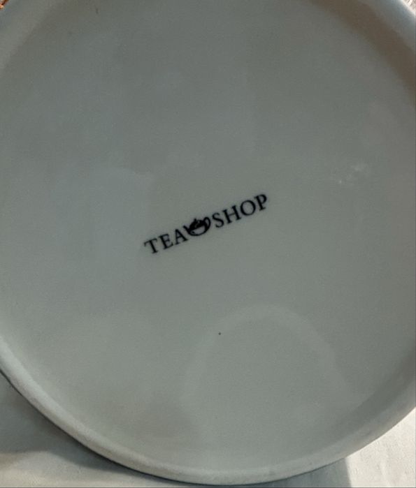 Conjunto de chá em porcelana loja “Tea Shop”