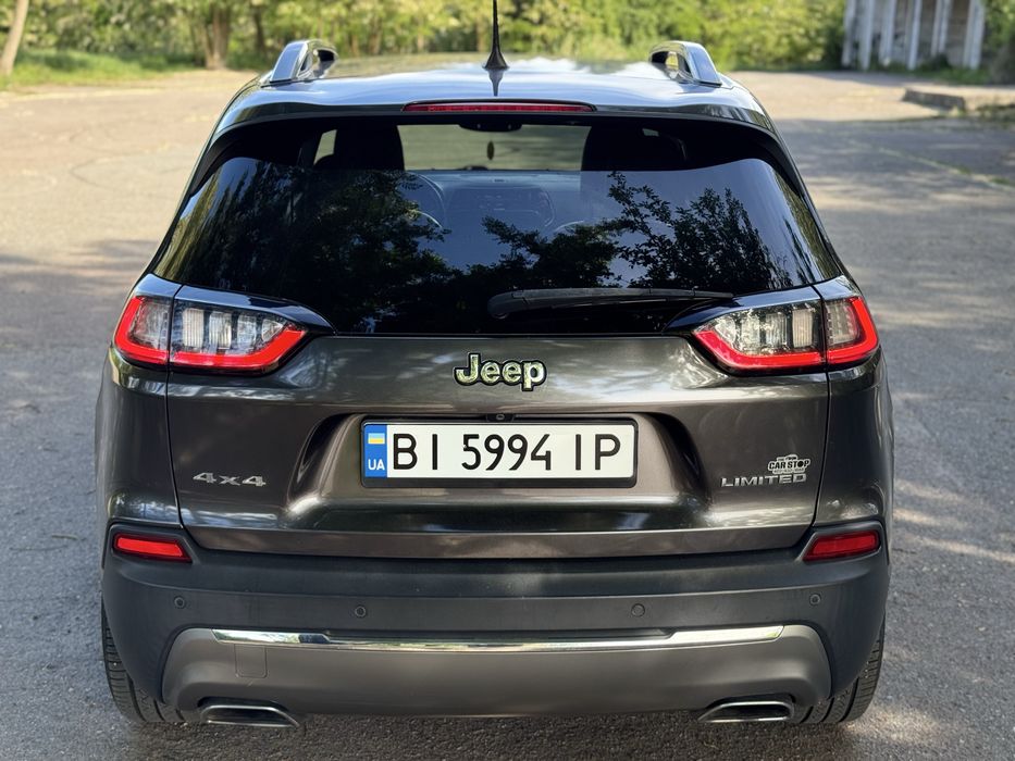 Jepp cherokee продам