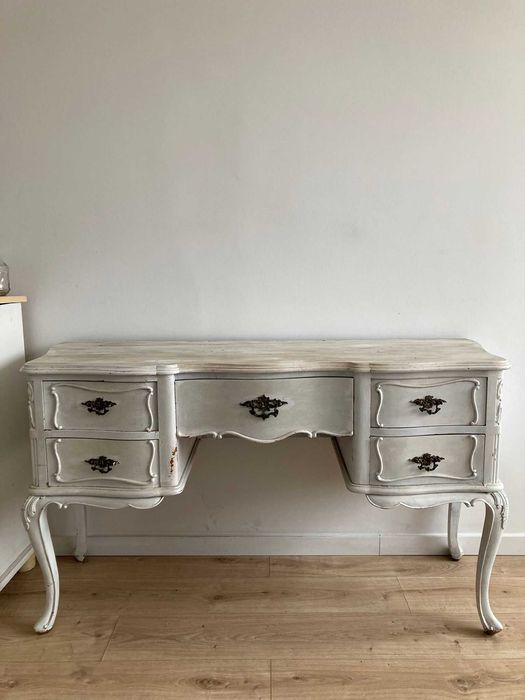 aparador antigo de madeira