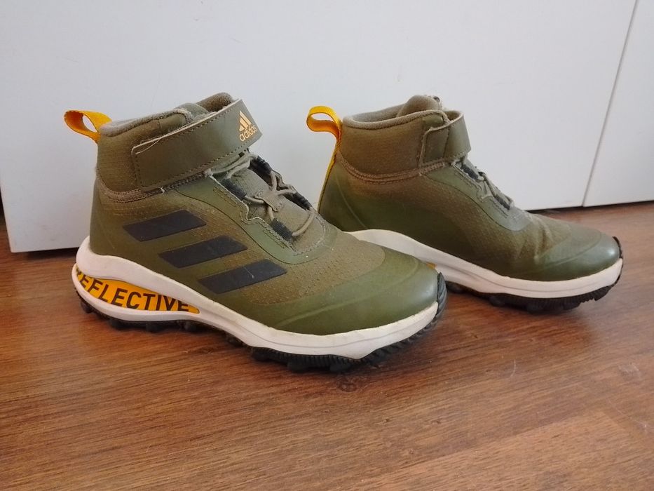 Buty Adidas Fortarun All Terrain, GZ2199, rozmiar 35
Logo adidas