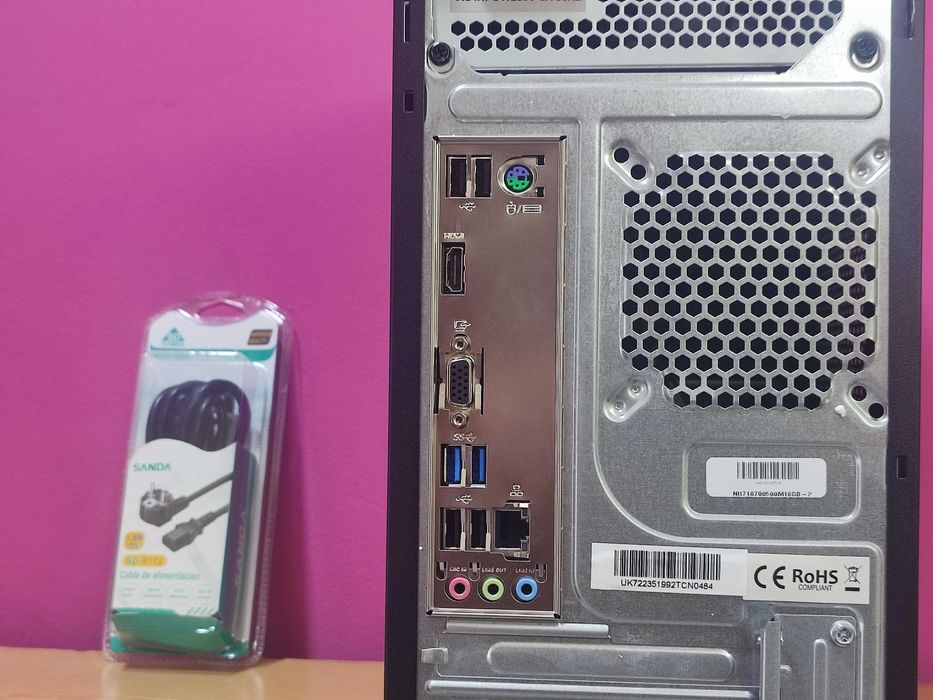 PC ASUS i7-10700/16GB/SSD 512GB/HDMI Computador