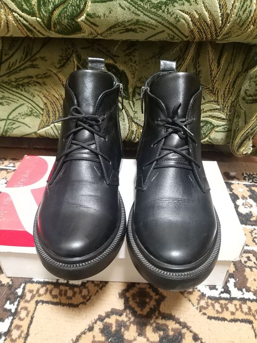 Жіночі шкіряні ботинки