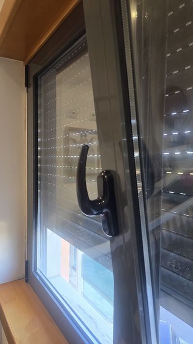 Janelas Aluminio oscilobatentes