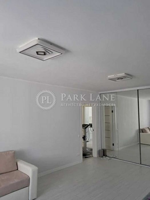 1 кімнатна пр.Бажана 24/1