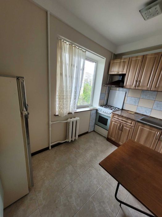 Сдам 3к Святошинський р-н вул Ромена Ролана 4