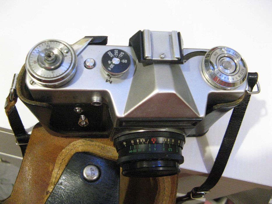 ФотоаппаратZenit-E зеркальный