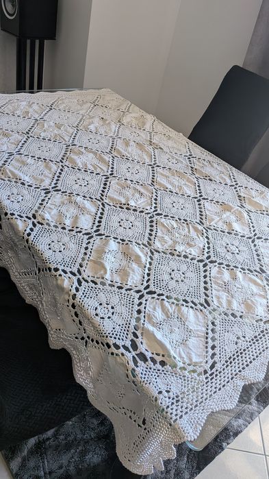 Toalha de Mesa em Croché e Linho/Algodão (1,50 x 1,30 m)