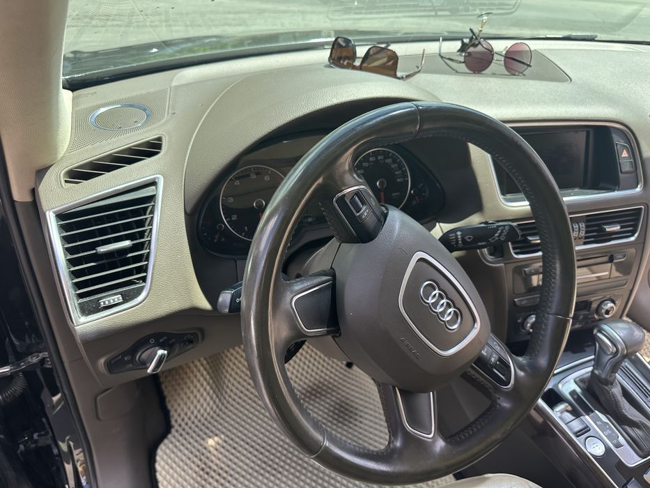 Aydi Q5  продам