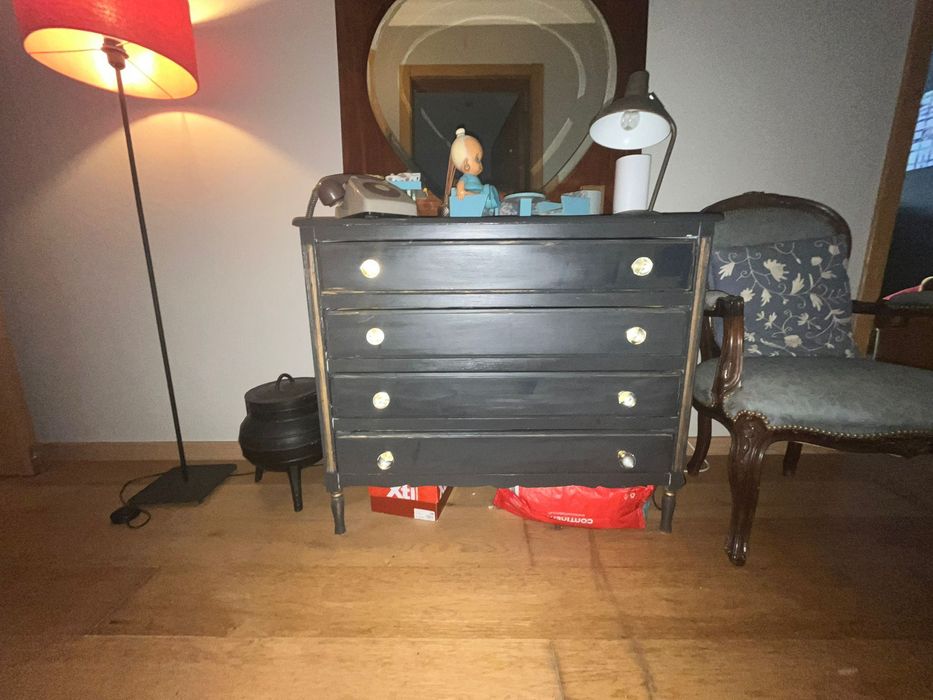 Cómoda vintage restaurada
