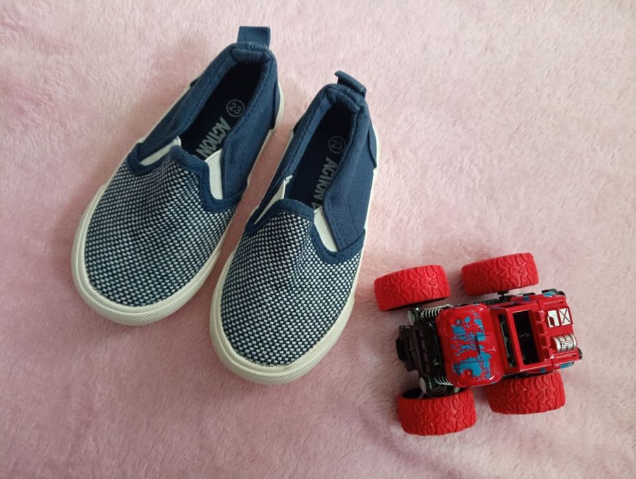 Дитячі мокасинчики