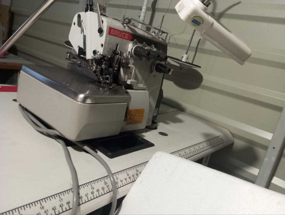 Промышленный оверлок 4-х нитка Bruce X3