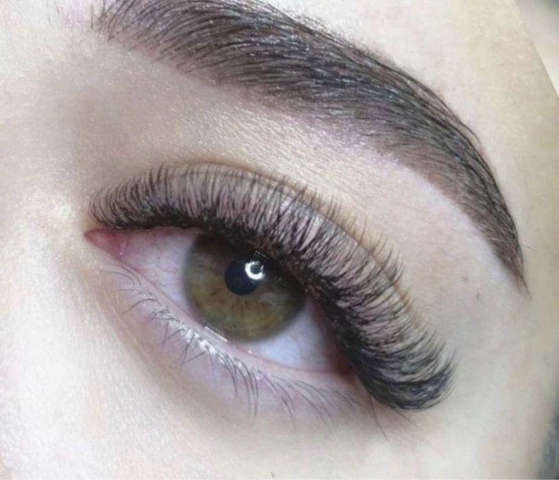 Наращивание ресниц 600грн любой обьем