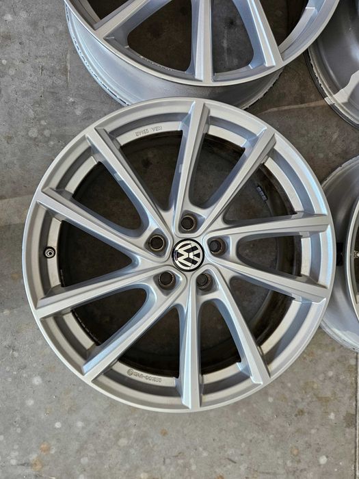 Alufelgi 19" 5x112 VW Passat B6 B7 B8 CC Golf VII R-line Tiguan Touran Caddy T-roc