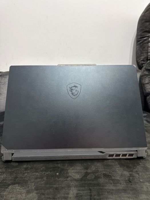 Notebook gamer Ultima geração MSI CYBORG