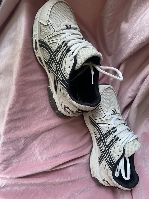 Кросівки Asics бу