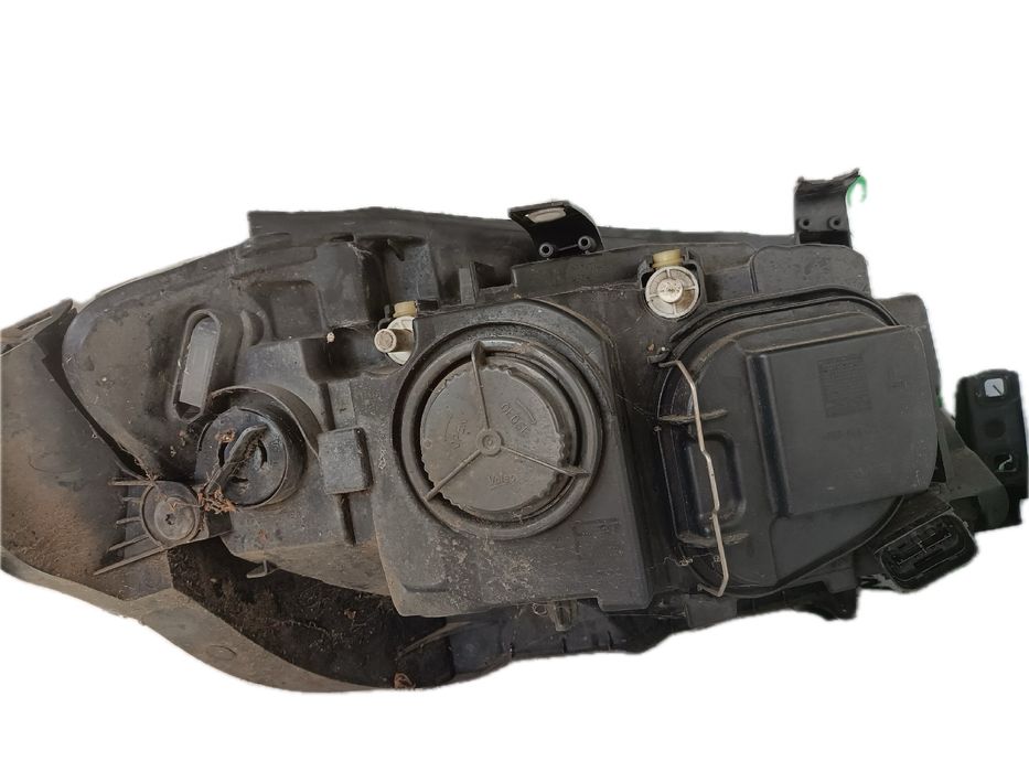 Ótica / farol esquerda BMW X1 (E84)