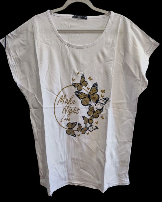 Biały oversizowy T-shirt z nadrukiem w motylki