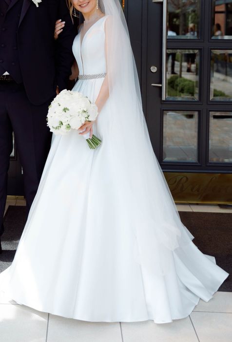 Продам весільну сукню