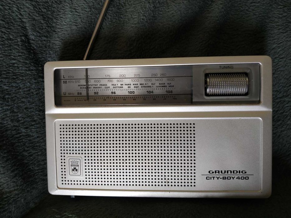 Продам радиоприемник Grundig city-boy400