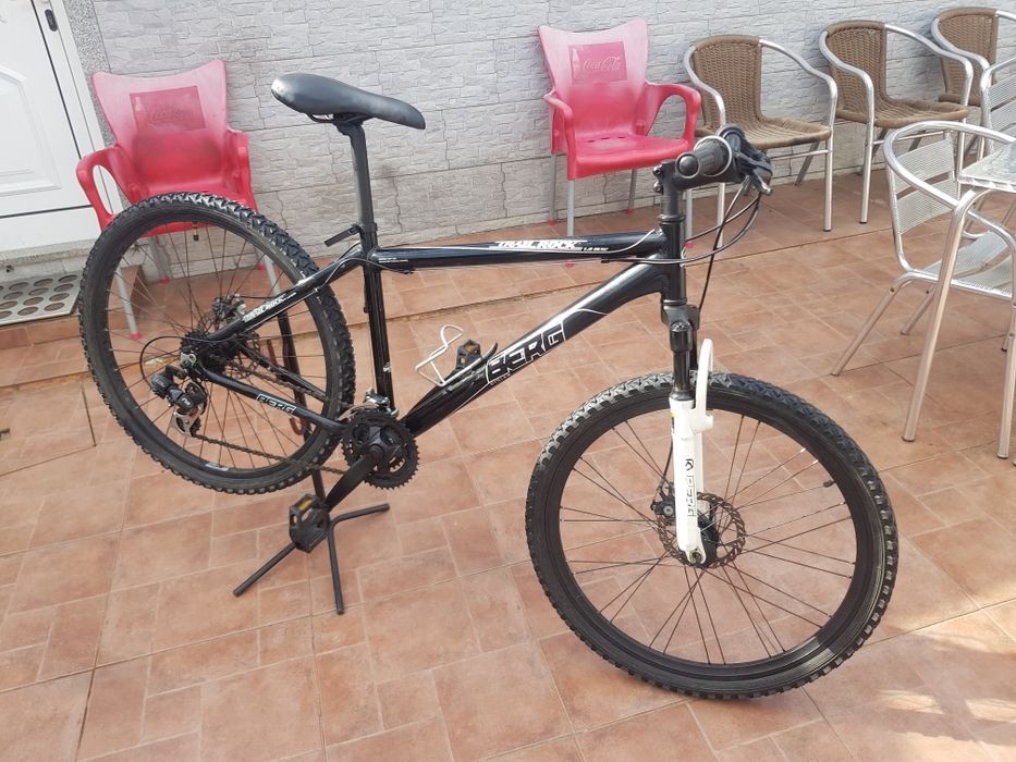 Bicicleta de adulto roda 26 travão de disco impecável