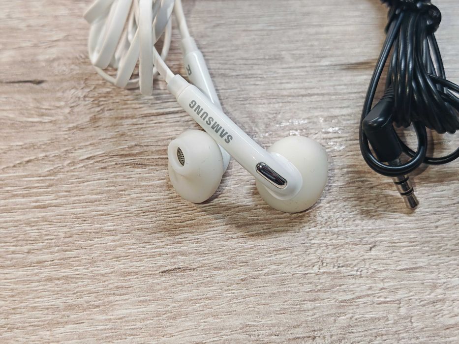 Słuchawki 6 szt. - AKG, Samsung, Sennheiser