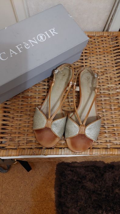 Sandálias cafè noir