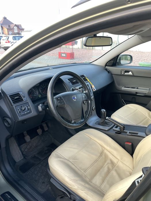 Продам Volvo V50 1.8 газ/бензин