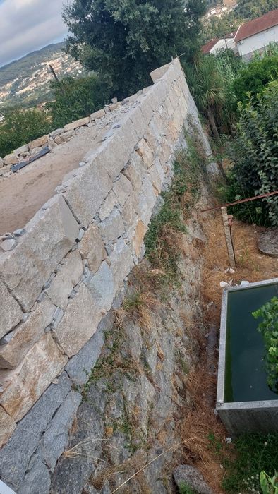 MUROS EM PEDRA todo tipo de trabalhos em pedra