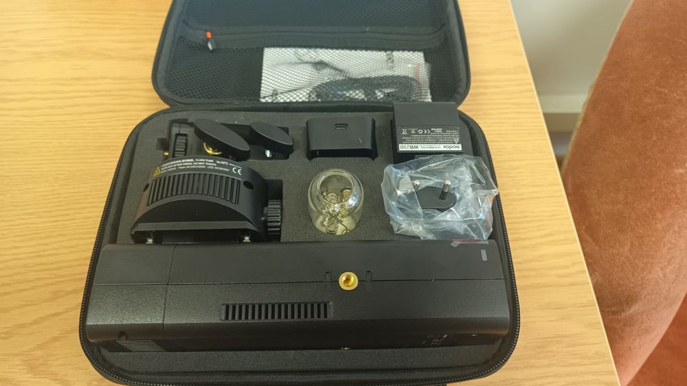 Lampa godox  ad200 pro II