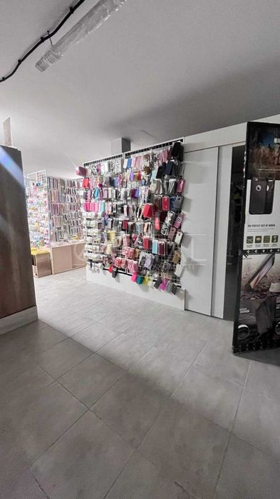 Продаж Комерційне приміщення вільного призначення — 205,4 м², цоколь