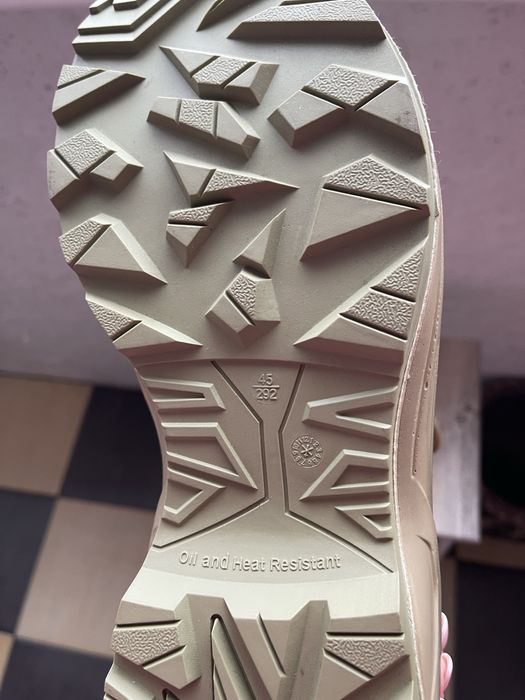 Берці зимові, нові розмір45 , підходять і на 47 розмір