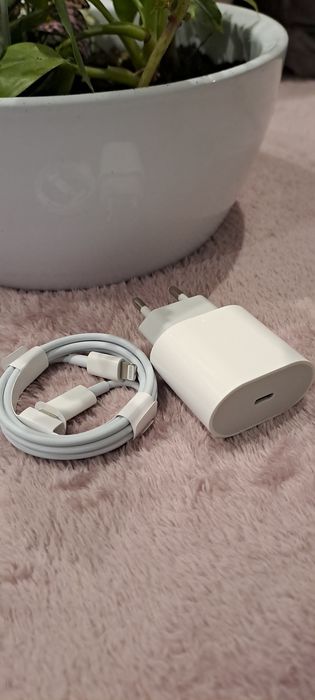 Ładowarka do Iphone moc 20W + przewód 1m