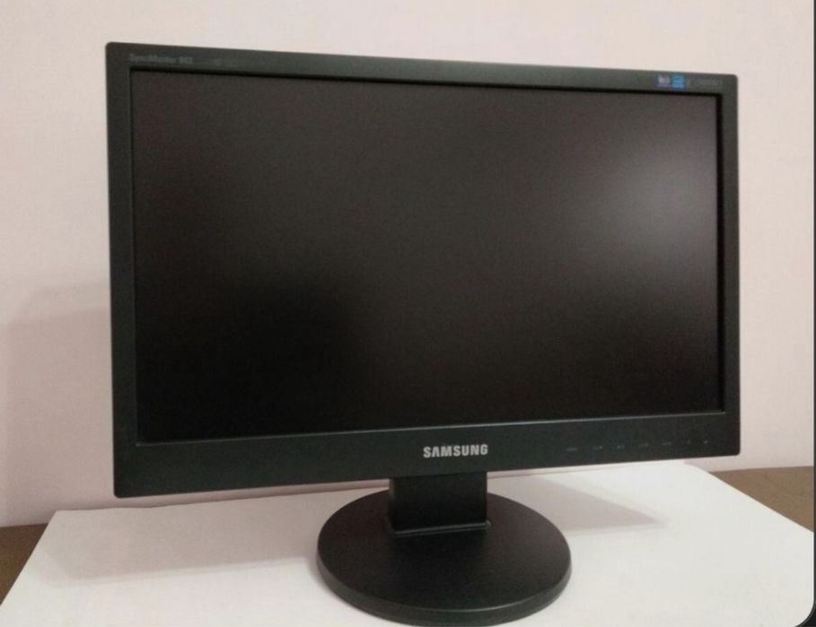 Монітор 18.5" Samsung SM 943SN Black