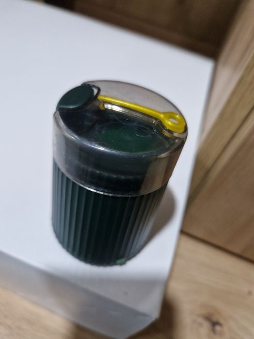 Dispensador de palitos automático.  Novo